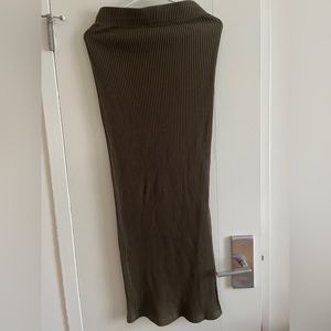 Ribbed Maxi Skirt